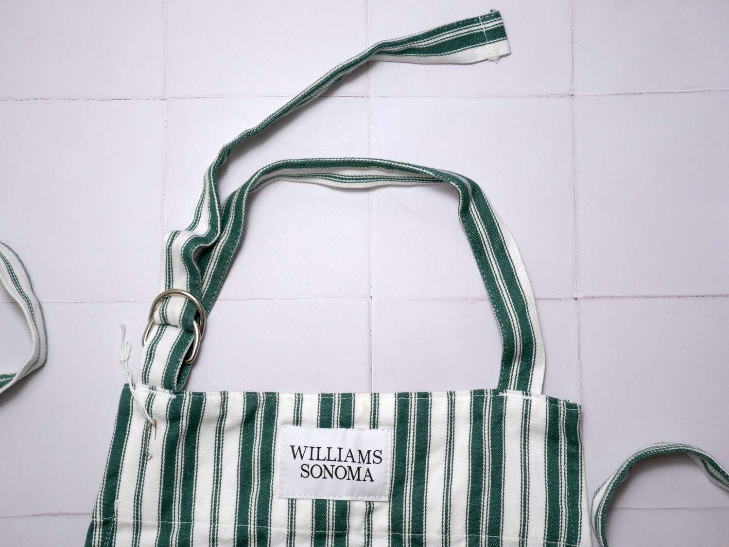 closeup of the loop neck of the williams sonoma apron
