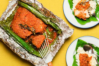 Overhead view of sambal stingray 
