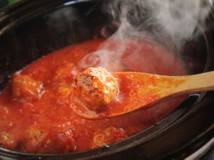 20150112-slow-cooker-meatball-recipe-1.jpg