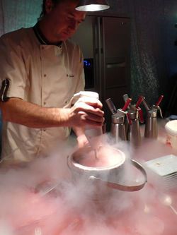169697-liquid-nitrogen.jpg