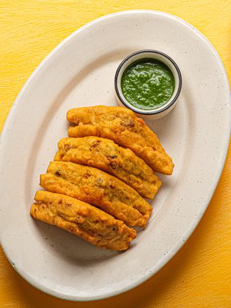 Overhead view of bread pakora