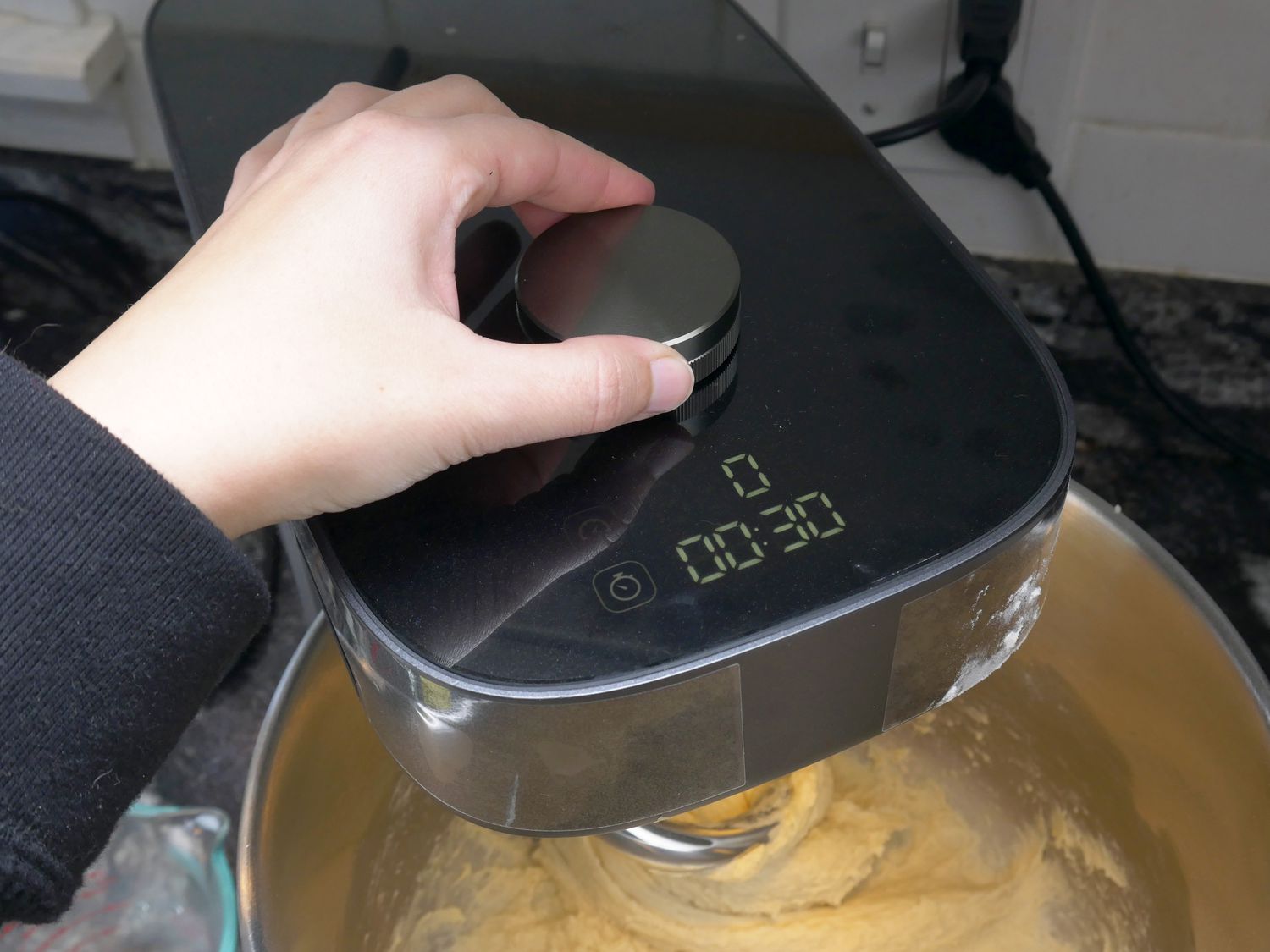 adjusting the time and speed dial