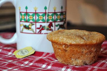 20111111-wakeandbake-applebuttermilkmuffins.jpg