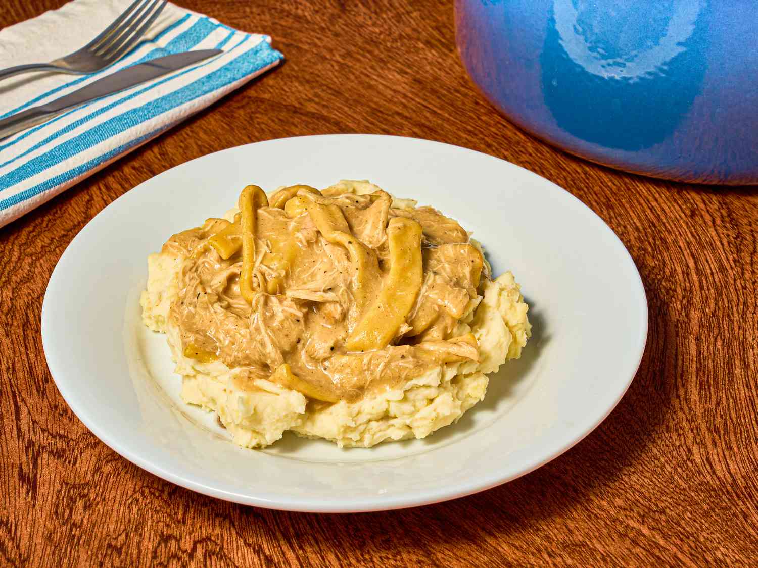 20250317SEA-MidwesternChickenandNoodles-TwoBites headnote 1