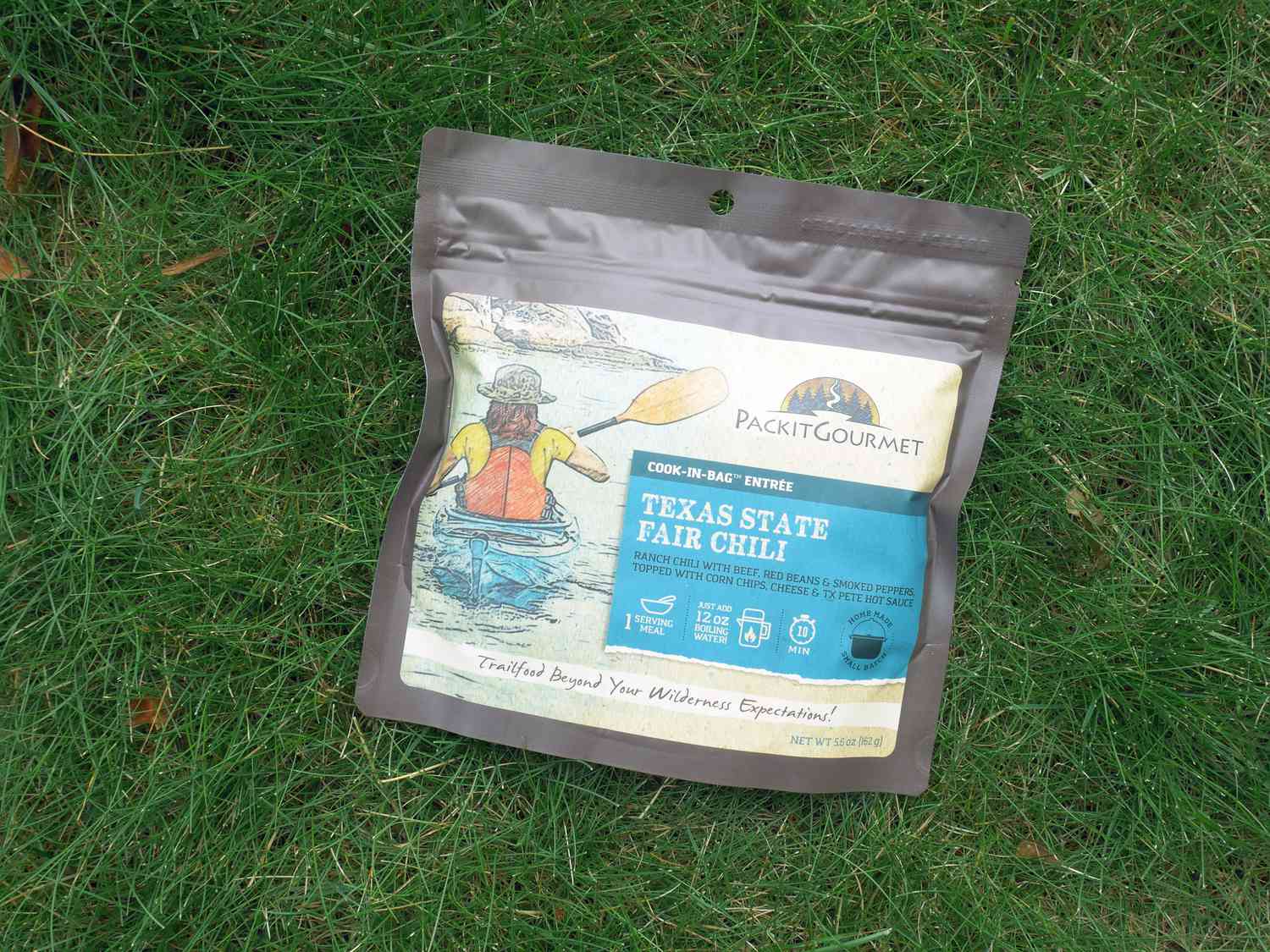 Packit gourmet texas state fair chili packet on lawn 