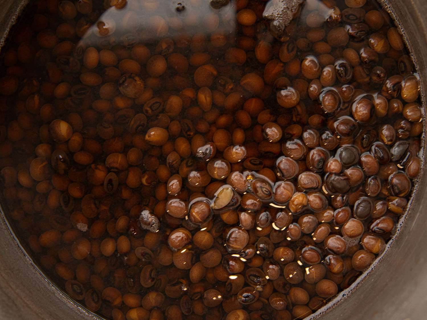 Overhead view of cooked pigeon peas