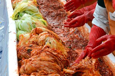 20201116-kimjang-kimchi-making-2-shutterstock