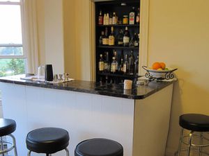 20131114_Home_bar.jpg