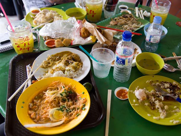20120724-singapore-maxwell-hawker-center-table.jpg