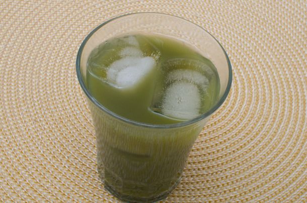 20140112-juice-cocktails-green.jpg