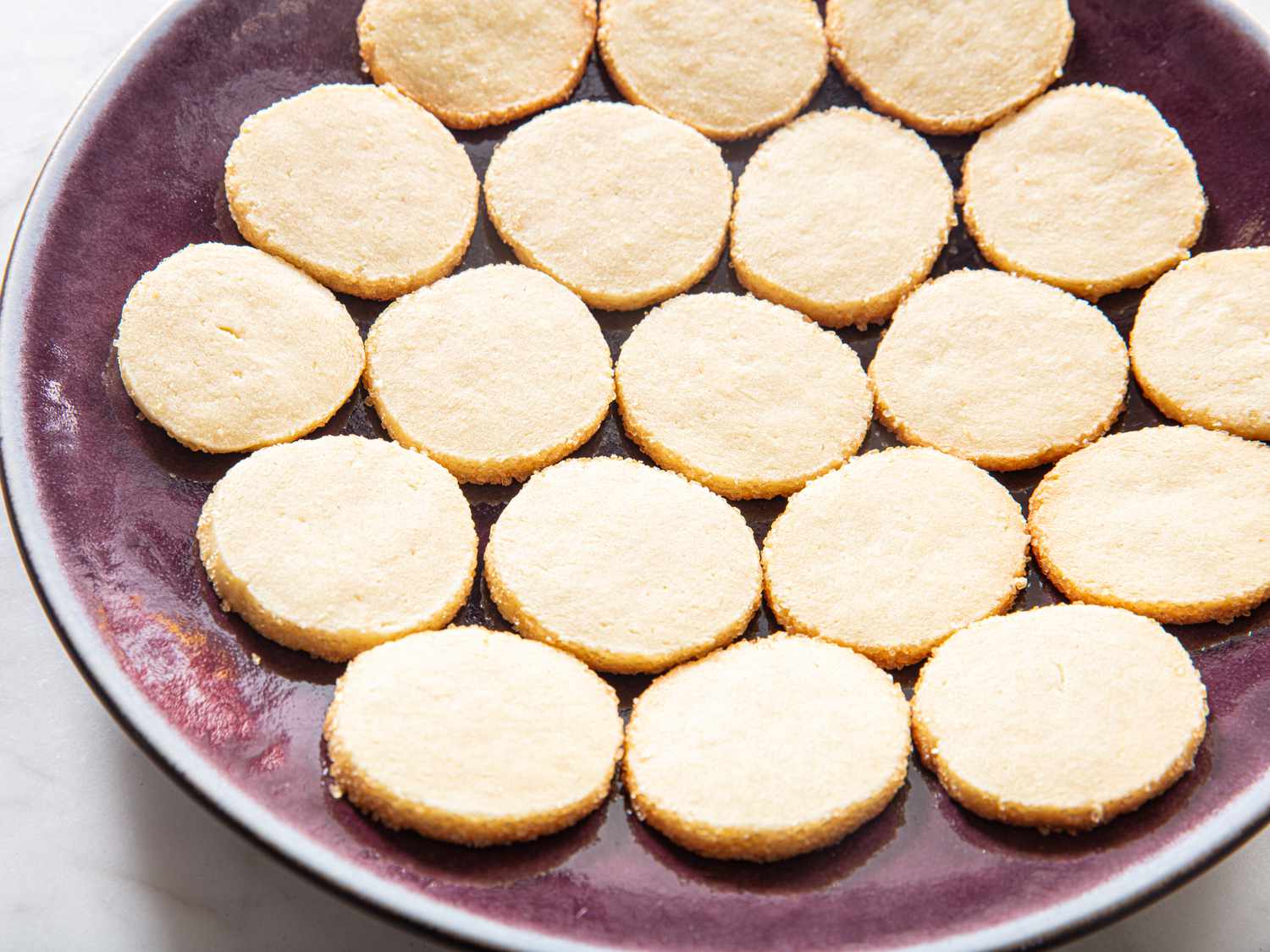 Side view of cookies