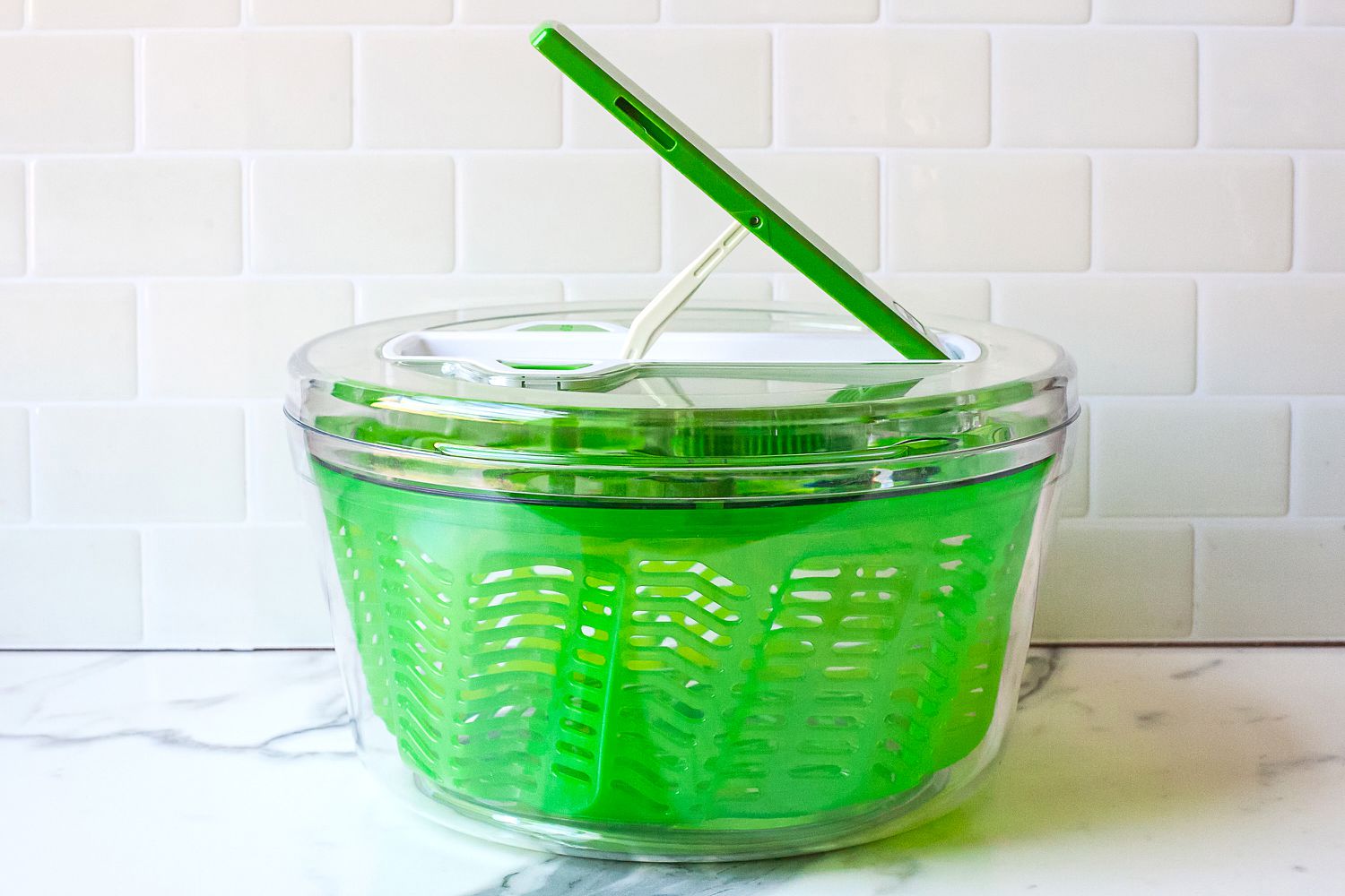 the zyliss spinner with the handle pump lifted