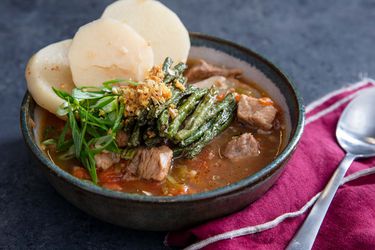 20191030-filipino-Sinigang-na-Baboy-pork-vicky-wasik-14