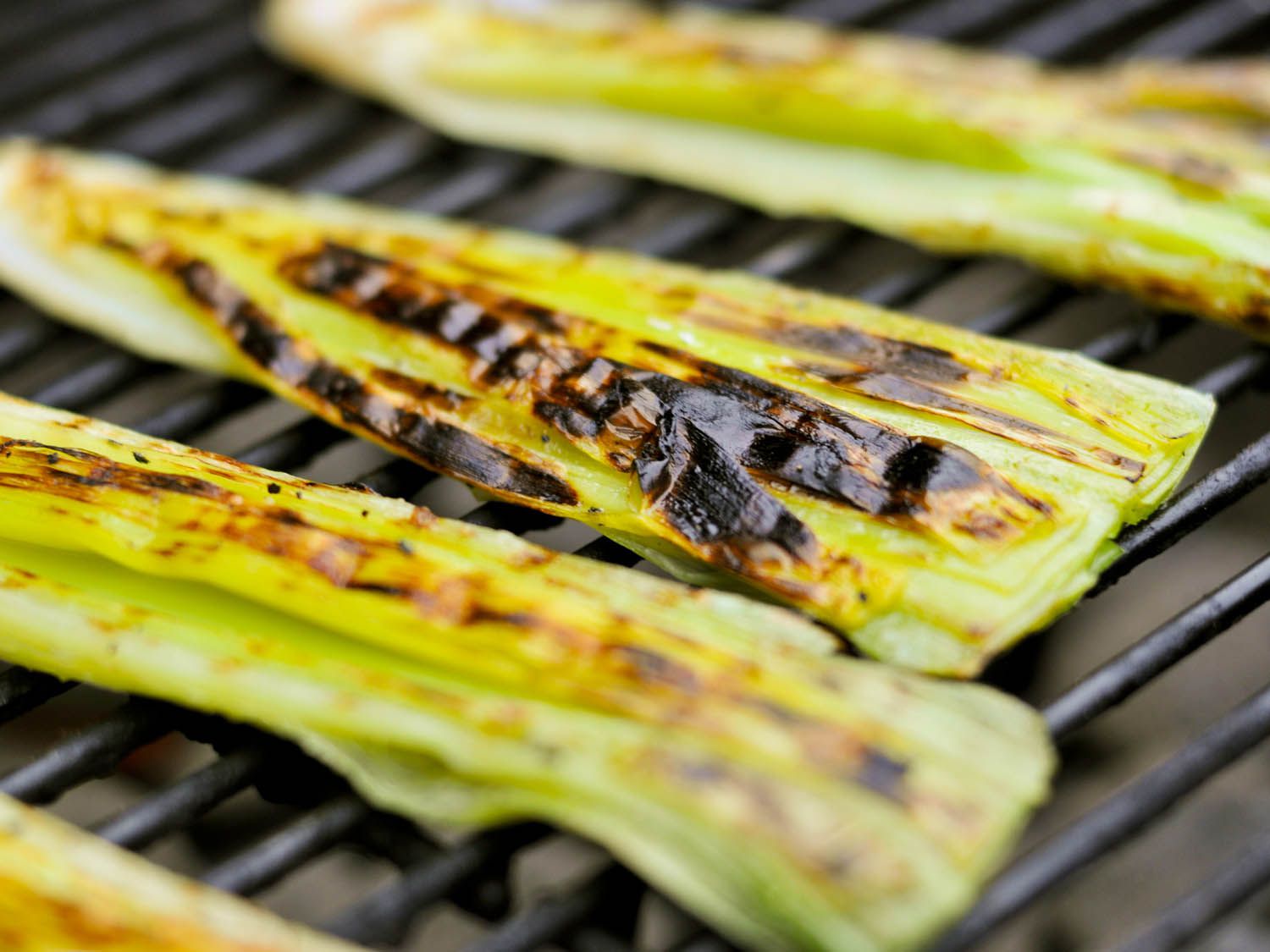 20141006-grilled-leeks-with-romesco-step-5-joshua-bousel.jpg