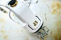 Beautiful 6-Speed Electric Hand Mixer