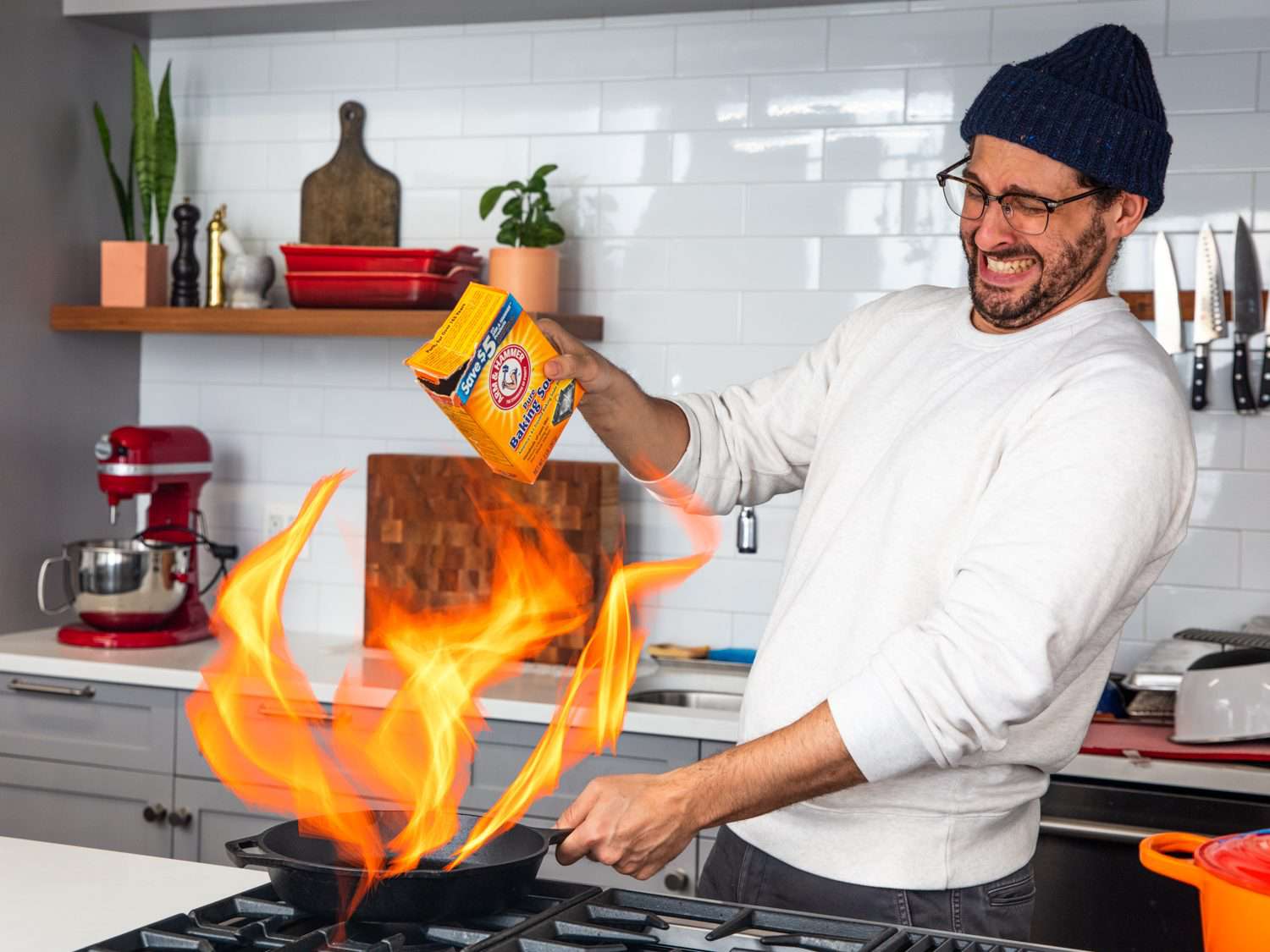Using baking soda to put out a grease fire