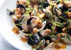 20190411-clams-xo-sauce-vicky-wasik-11