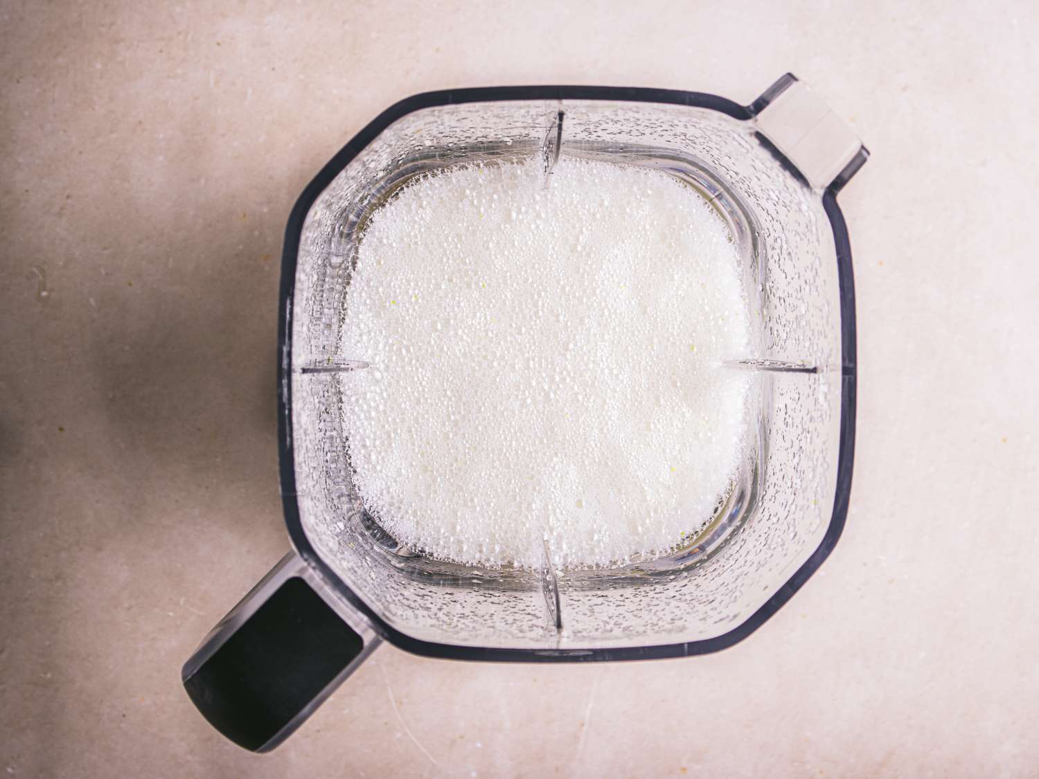 Garlic blended in blender