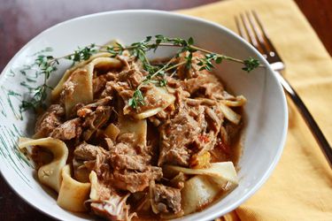 110413-Serious-Eats-Slow-Cooker-Pork-Paprikash-primary.jpg