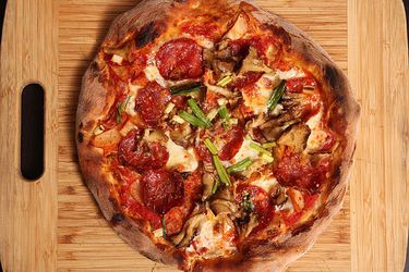 20130427-kimchi-pizza-1.jpg