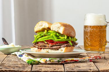 Side view of chacareo chileno