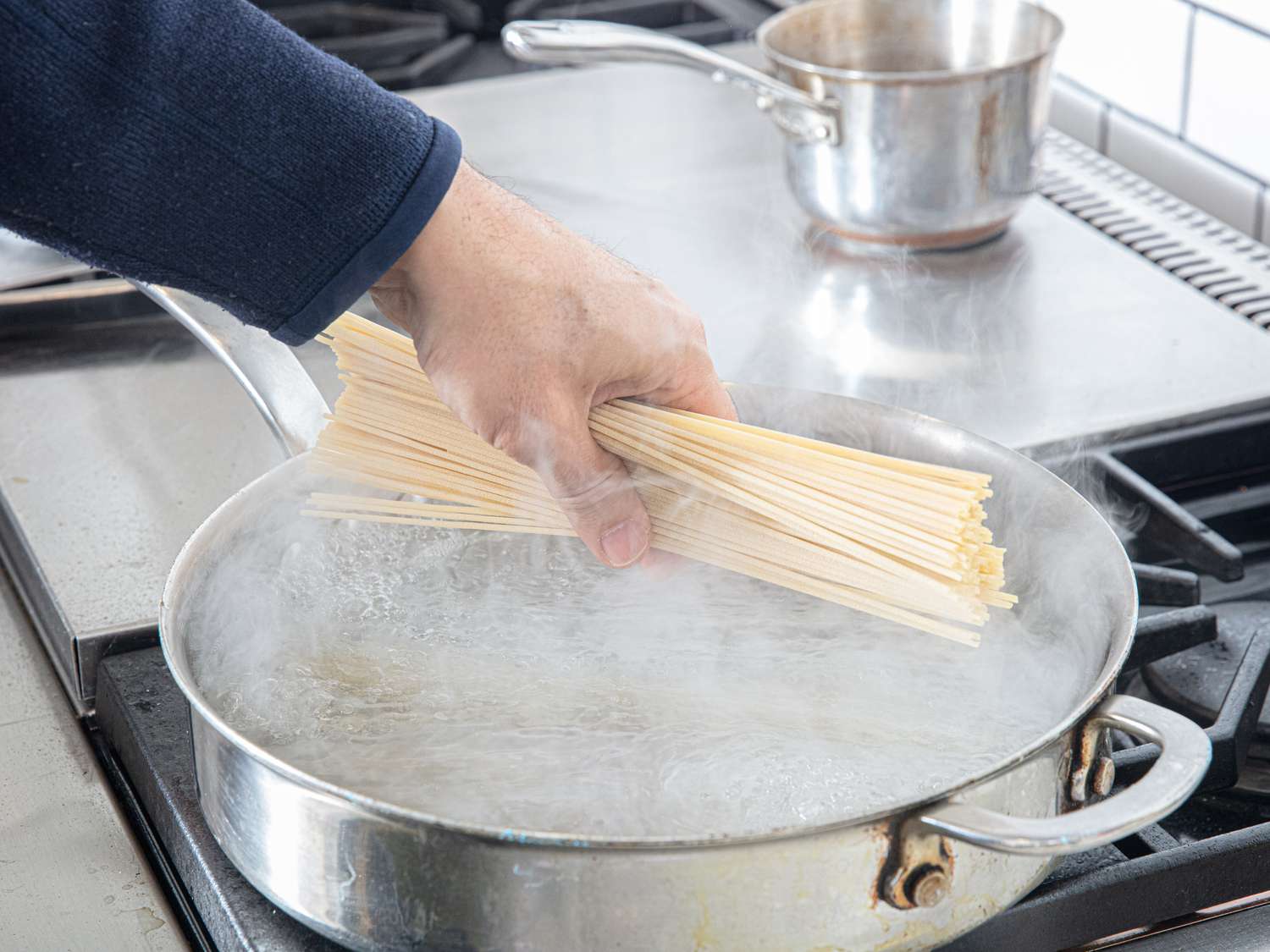 Boiling pasta