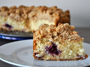 20130602-wakeandbakeblackberrycrumbcake.JPG