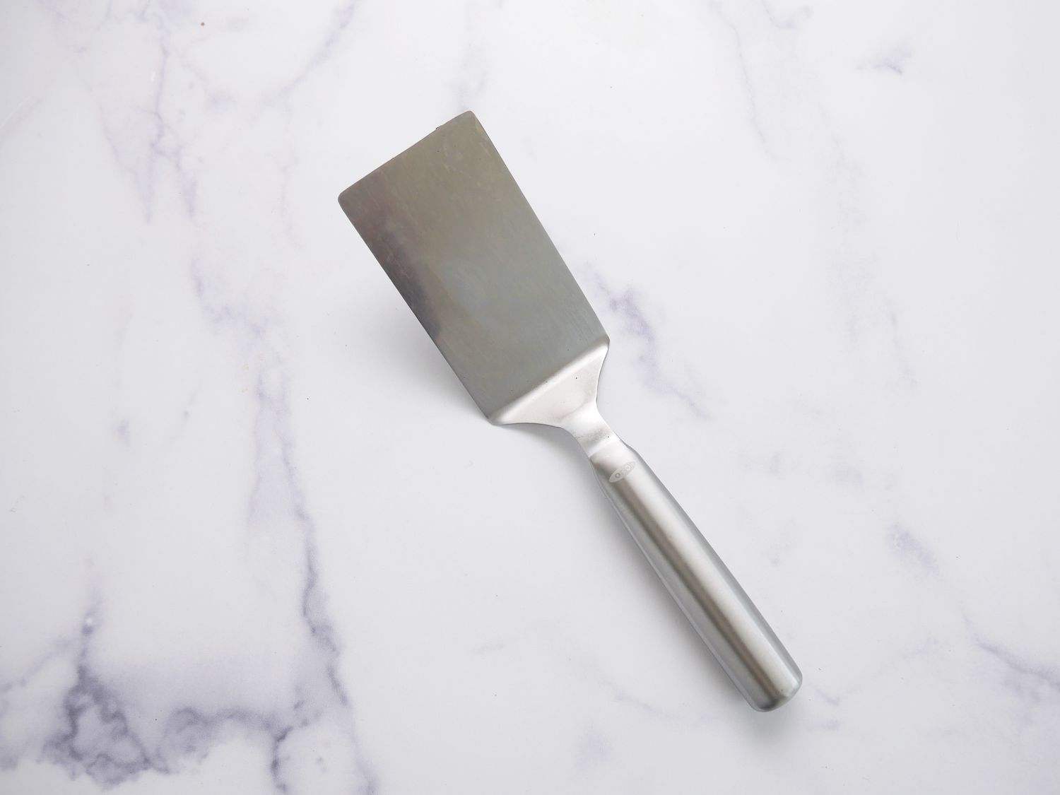 oxo offset turner on a marble surface