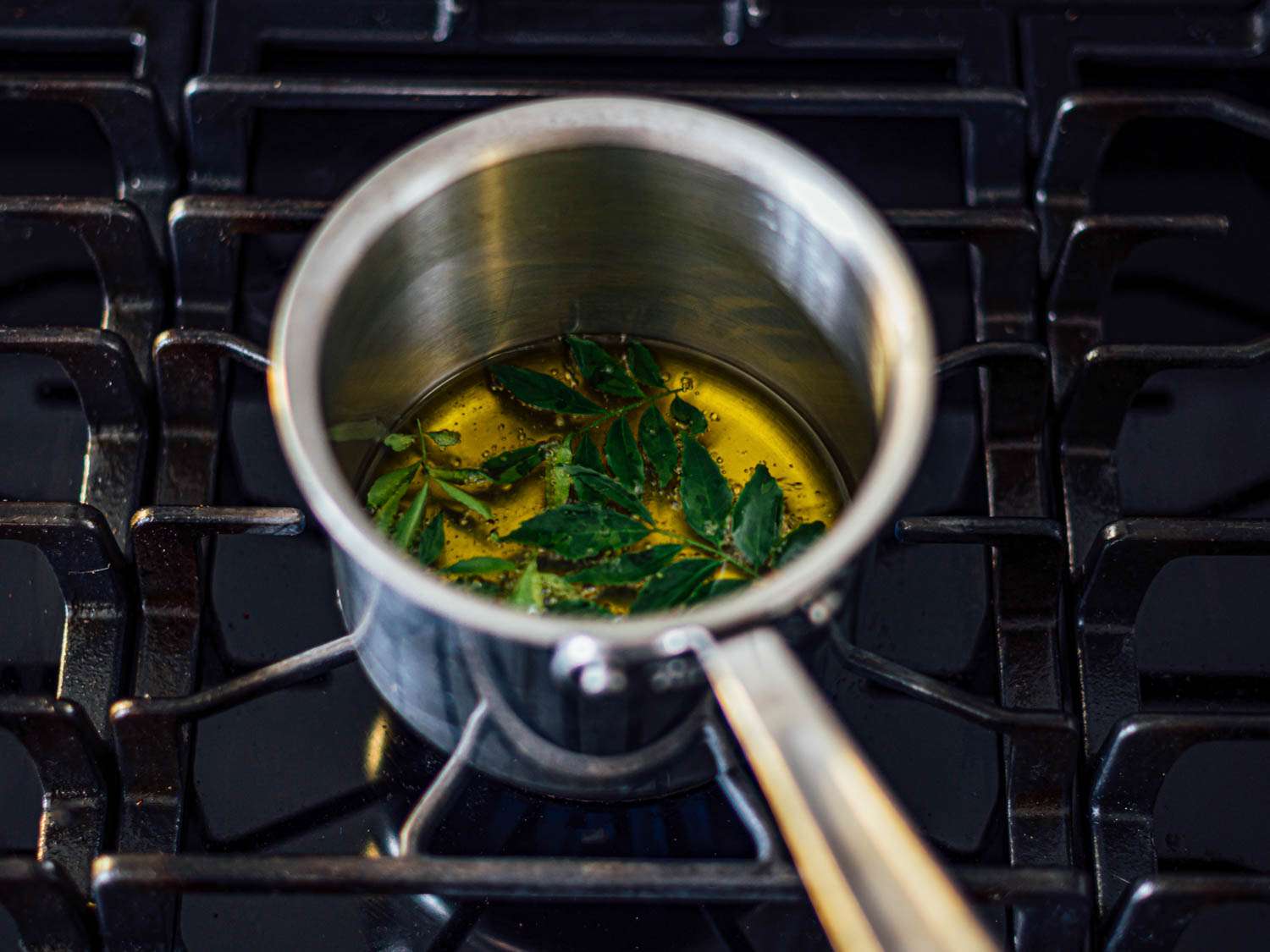 20201015-curry-leaf-mustard-oil-mayo-nik-sharma-3