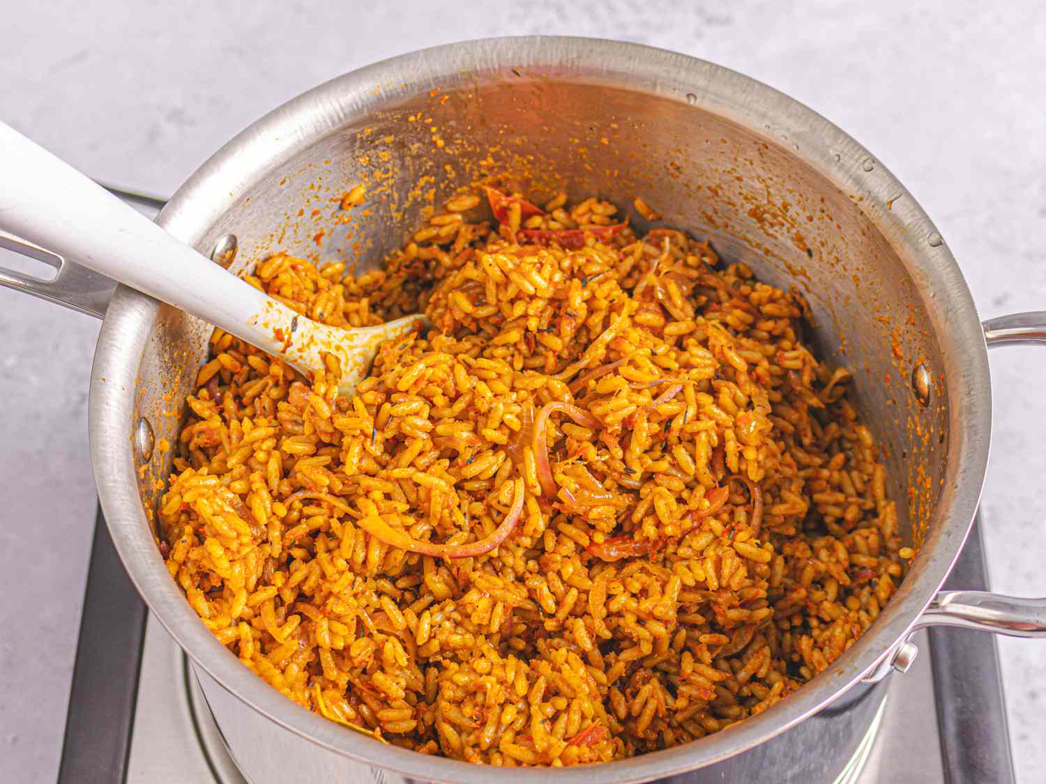 Overhead view of finished jollof rice