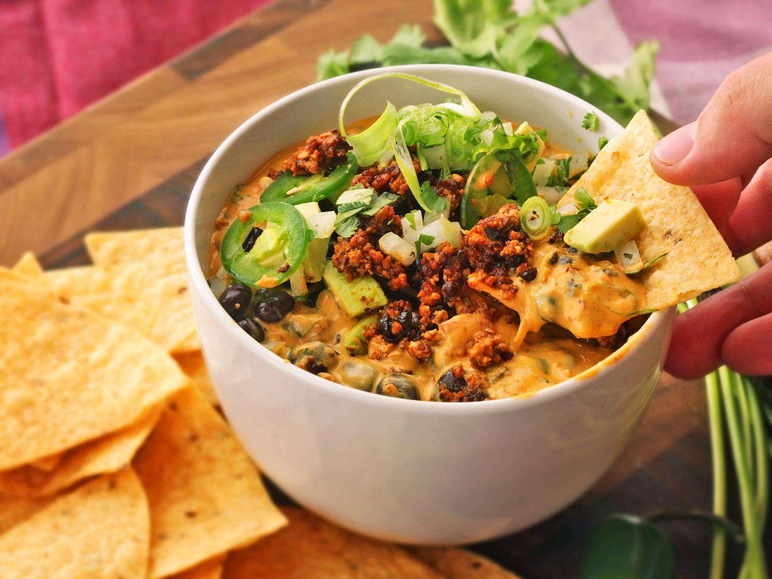20150228-vegan-loaded-queso-dip6.jpg
