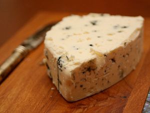 20101220-blue-cheese.jpg