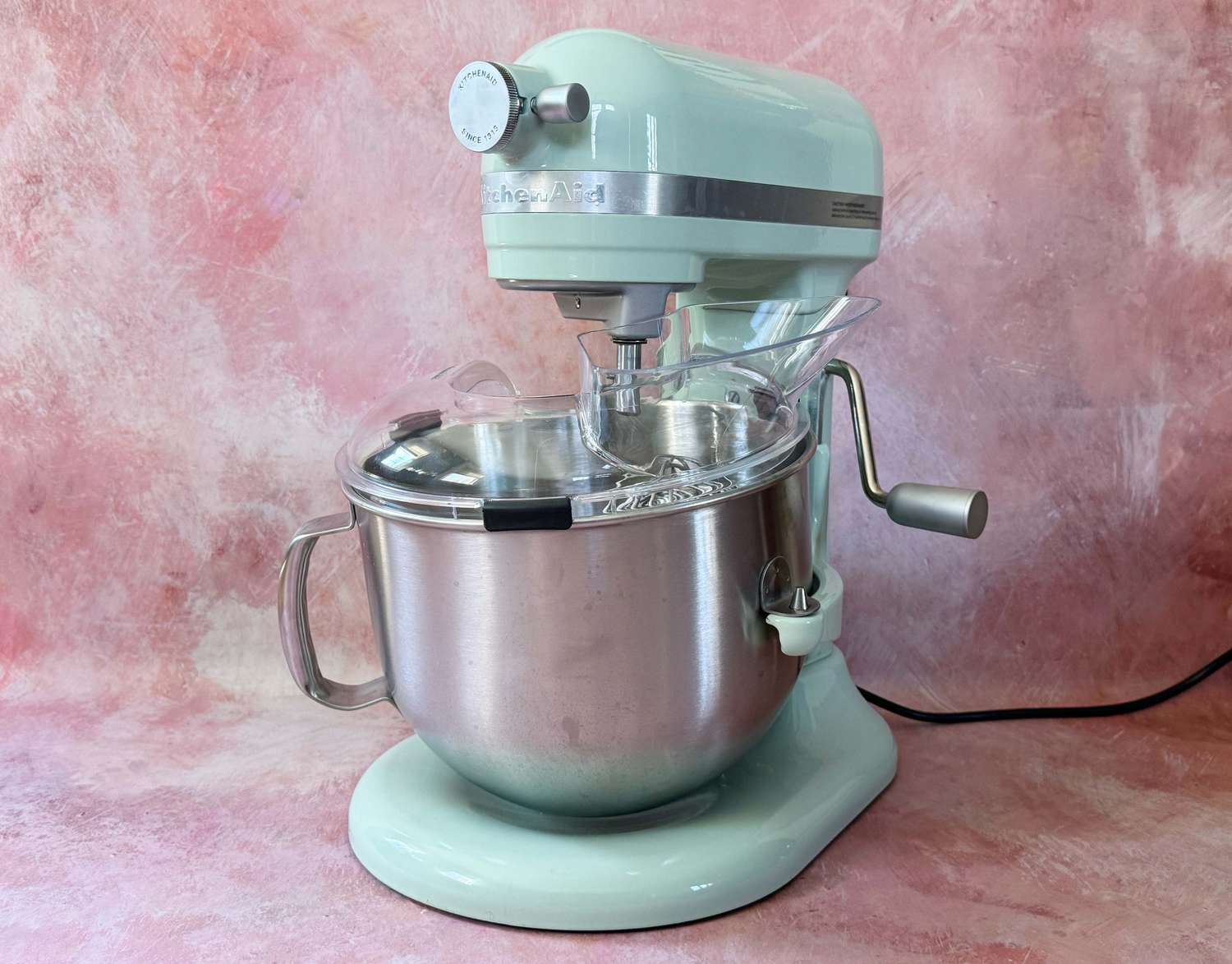 A pastel green bowl-lift KitchenAid stand mixer.