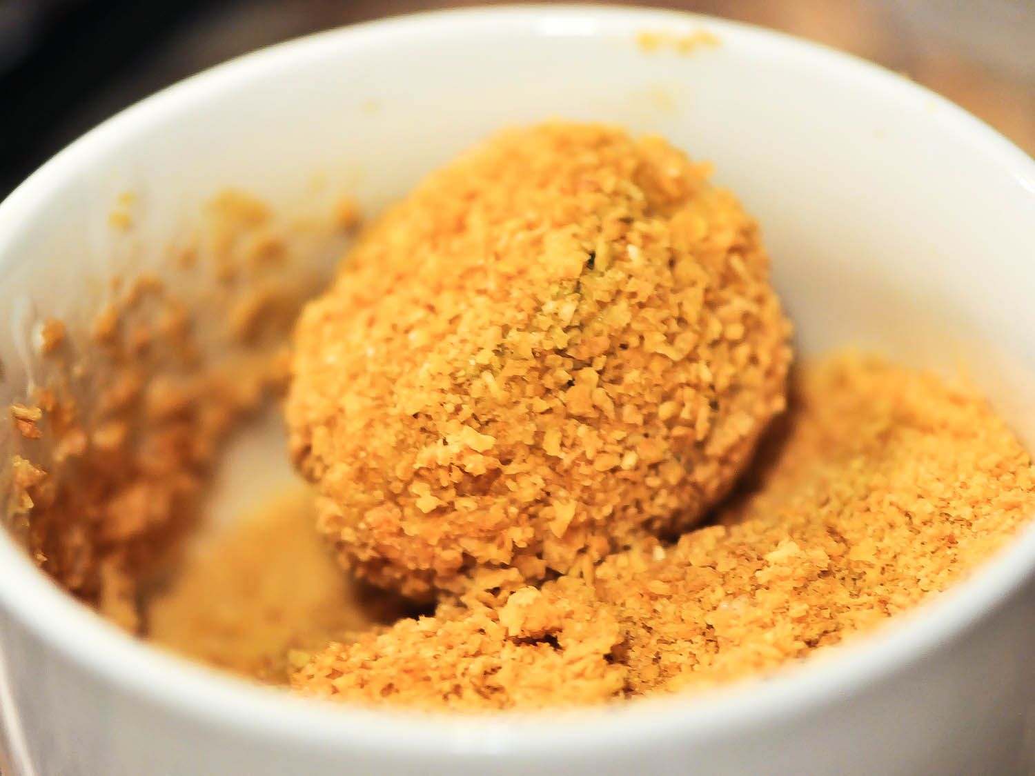 Jalapeno poppers coated in a mixture of bread crumbs and cornflakes. 