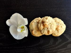 Macadamia Cream Cheese Cookies