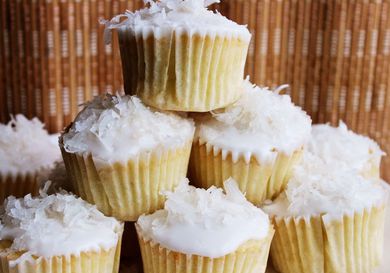20140413-289750-coconut-cupcakes-primary2.jpg