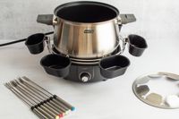 the dash fondue pot with tongs