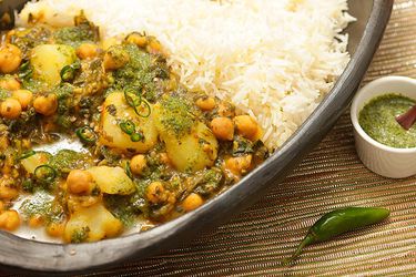 20120205-chickpea-potato-spinach-jalfrezi1.jpg
