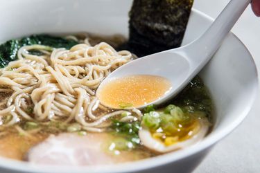 20181113-homemade-ramen-light-broth-chintan-shoyu-vicky-wasik-32
