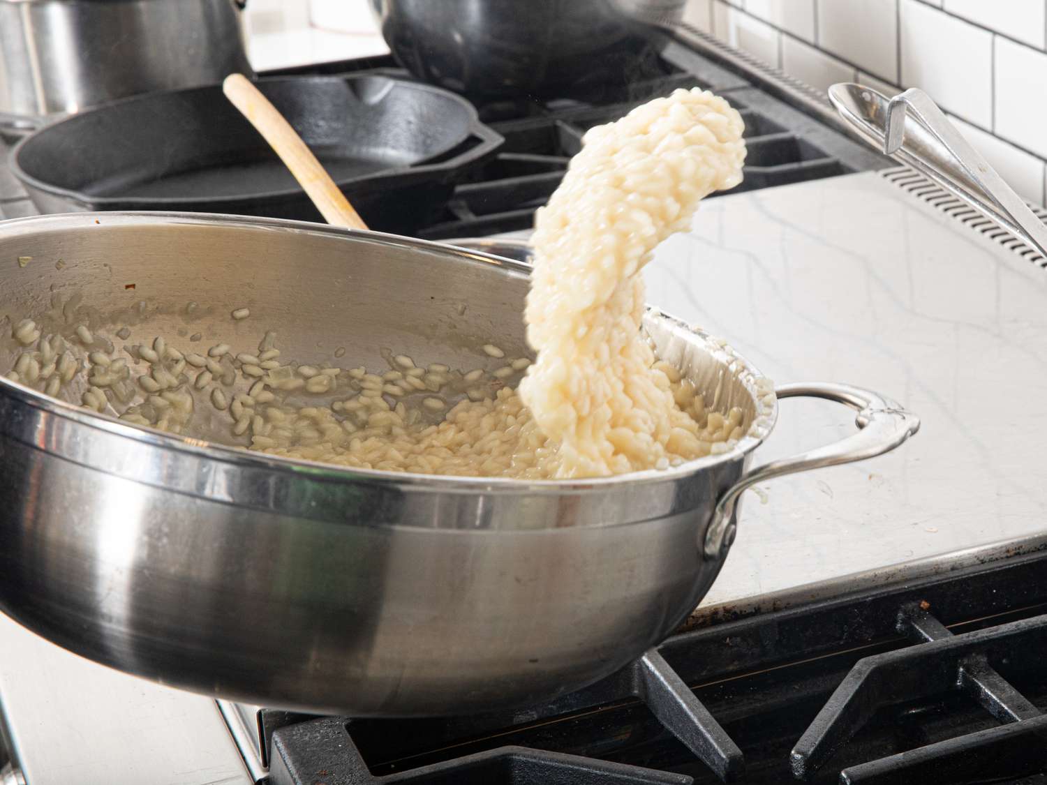 Side view of risotto in wave form