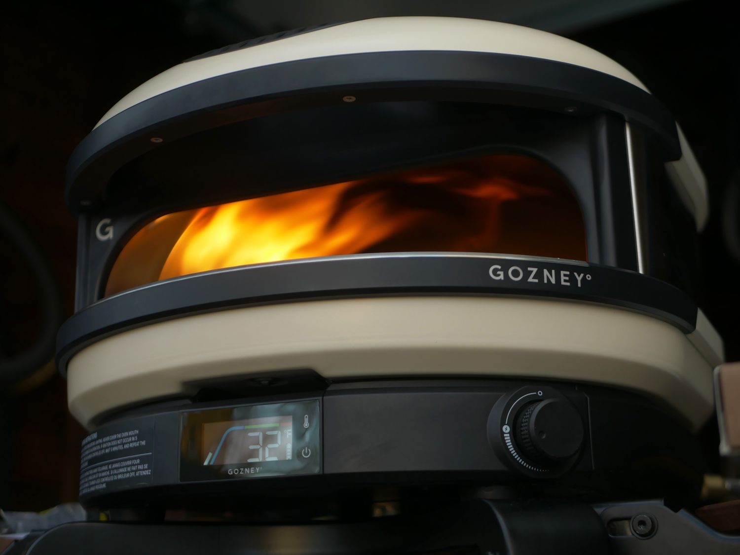 Gozney Arc showcasingt he arching flame