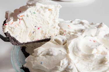 20190501-ice-cream-pie-vicky-wasik-17