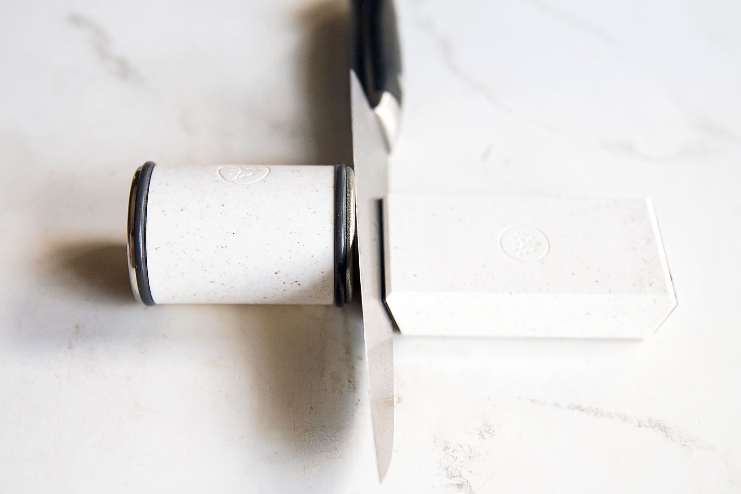 HORL 3 Cruise Knife Sharpener sharpening a knife