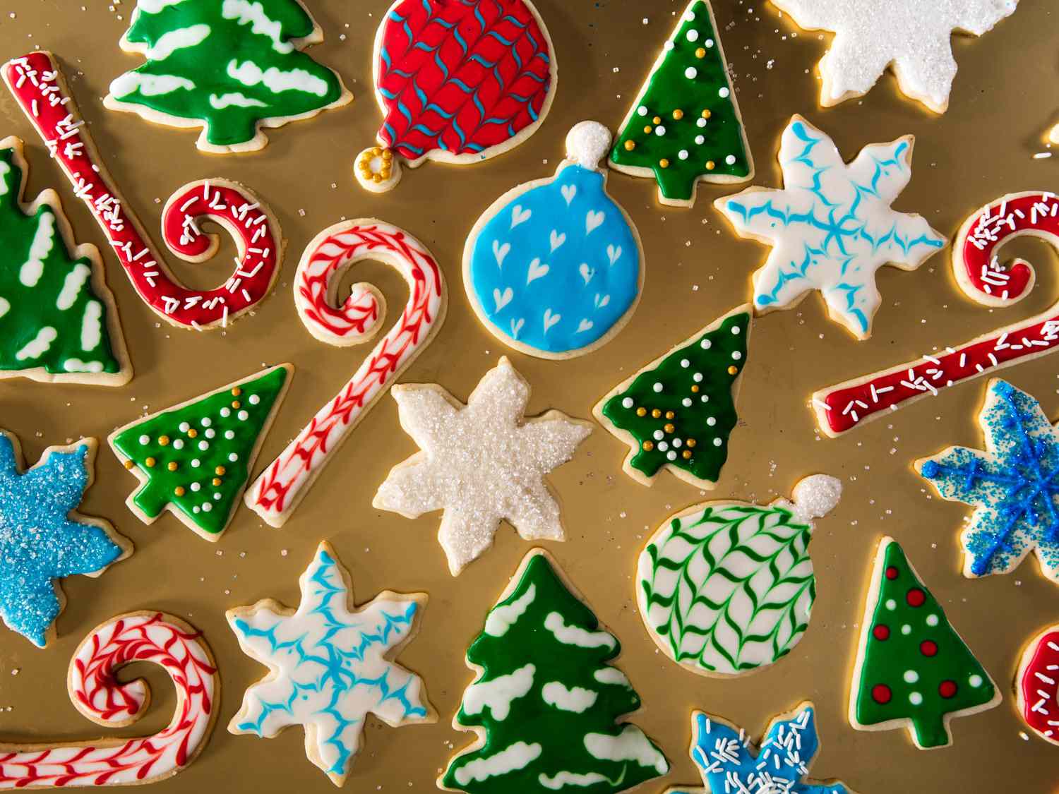 20161207-holiday-cookie-decorating-icing-sugar-cookies-vicky-wasik-1-4.jpg