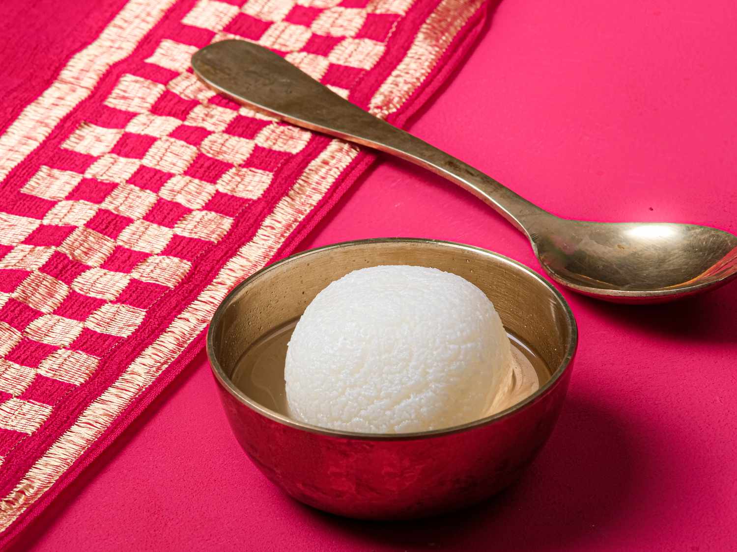 Side view of Rasgulla