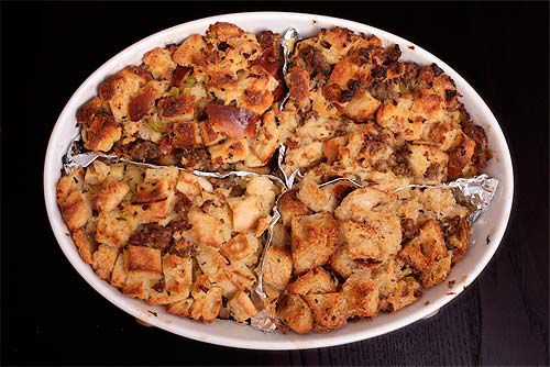 20111116-stuffing-taste-test-bread-together-2.jpg