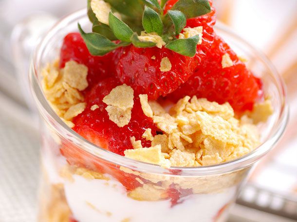 A serving of cranachan with strawberries. 