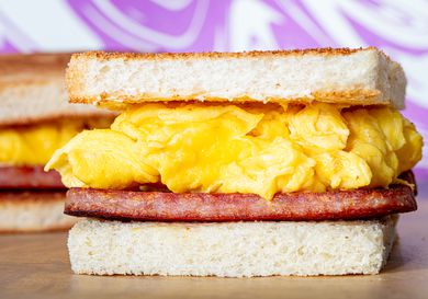 Side view of HK style spam and egg