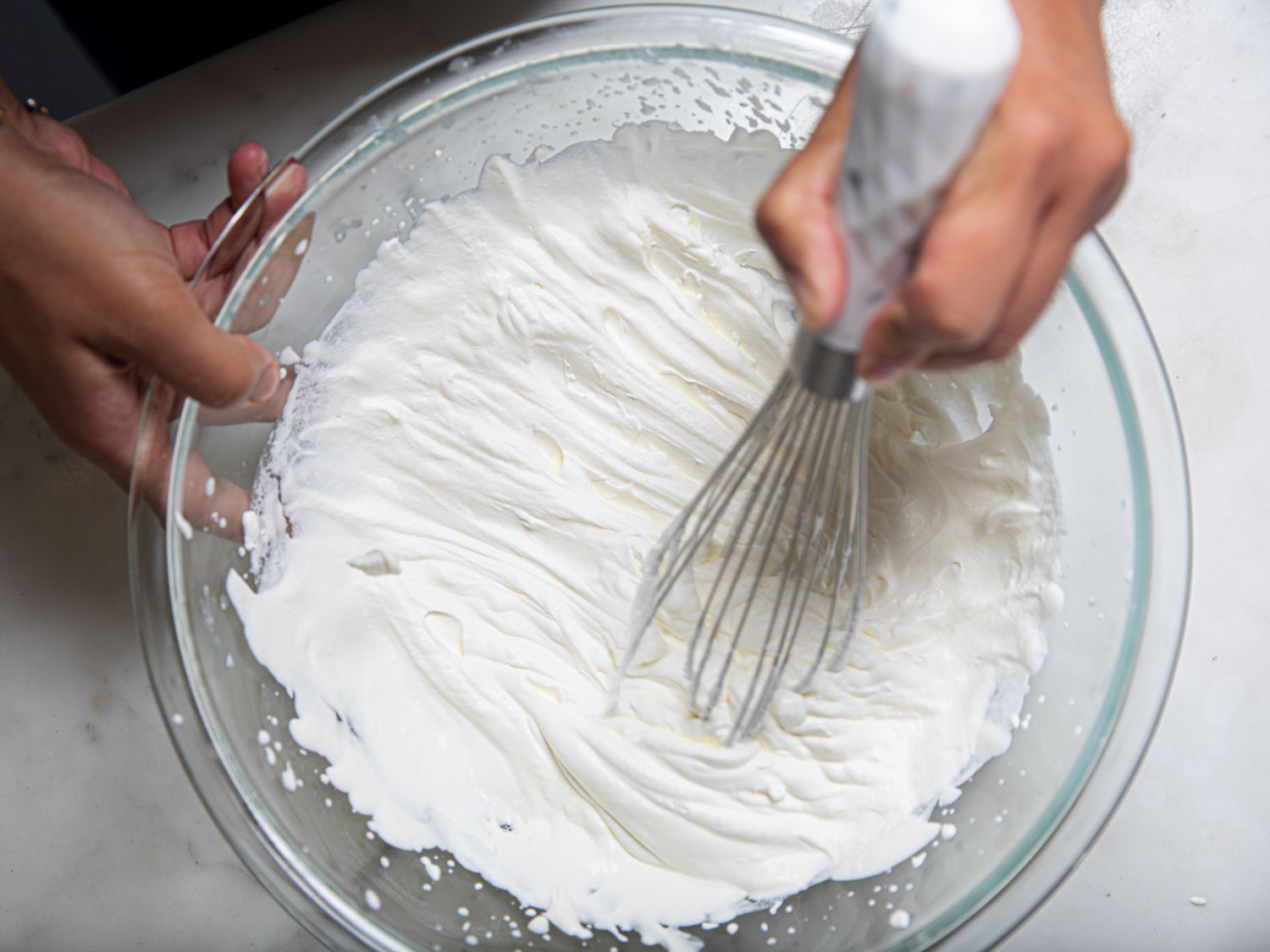 Hand whipping cream