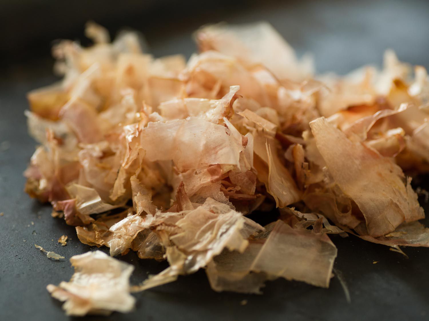 A pile of katsuobushi shavings.